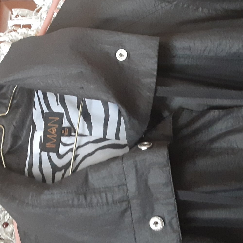 Classy, Versatile Lightweight Jacket Perfect For … - image 6